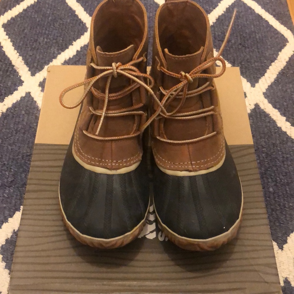 Sorel Out N About Leather Boots